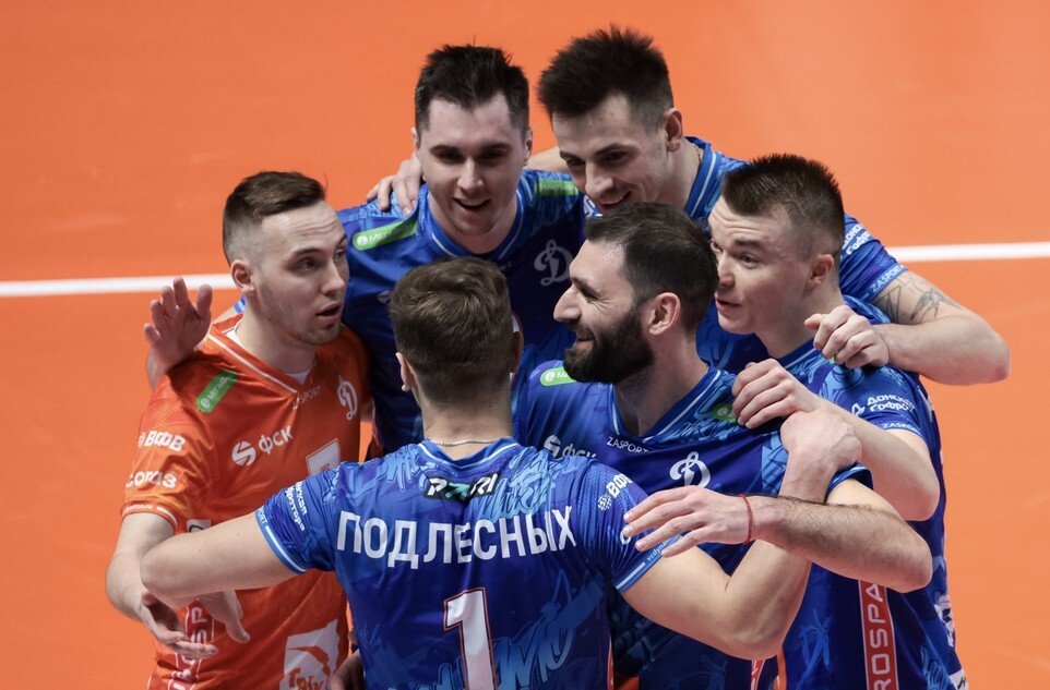 «Динамо» стало чемпионом России, обыграв со счётом 3-0 в финальной серии «Зенит-Казань» «Динамо» стало чемпионом России, обыграв со счётом 3-0 в финальной серии «Зенит-Казань»
