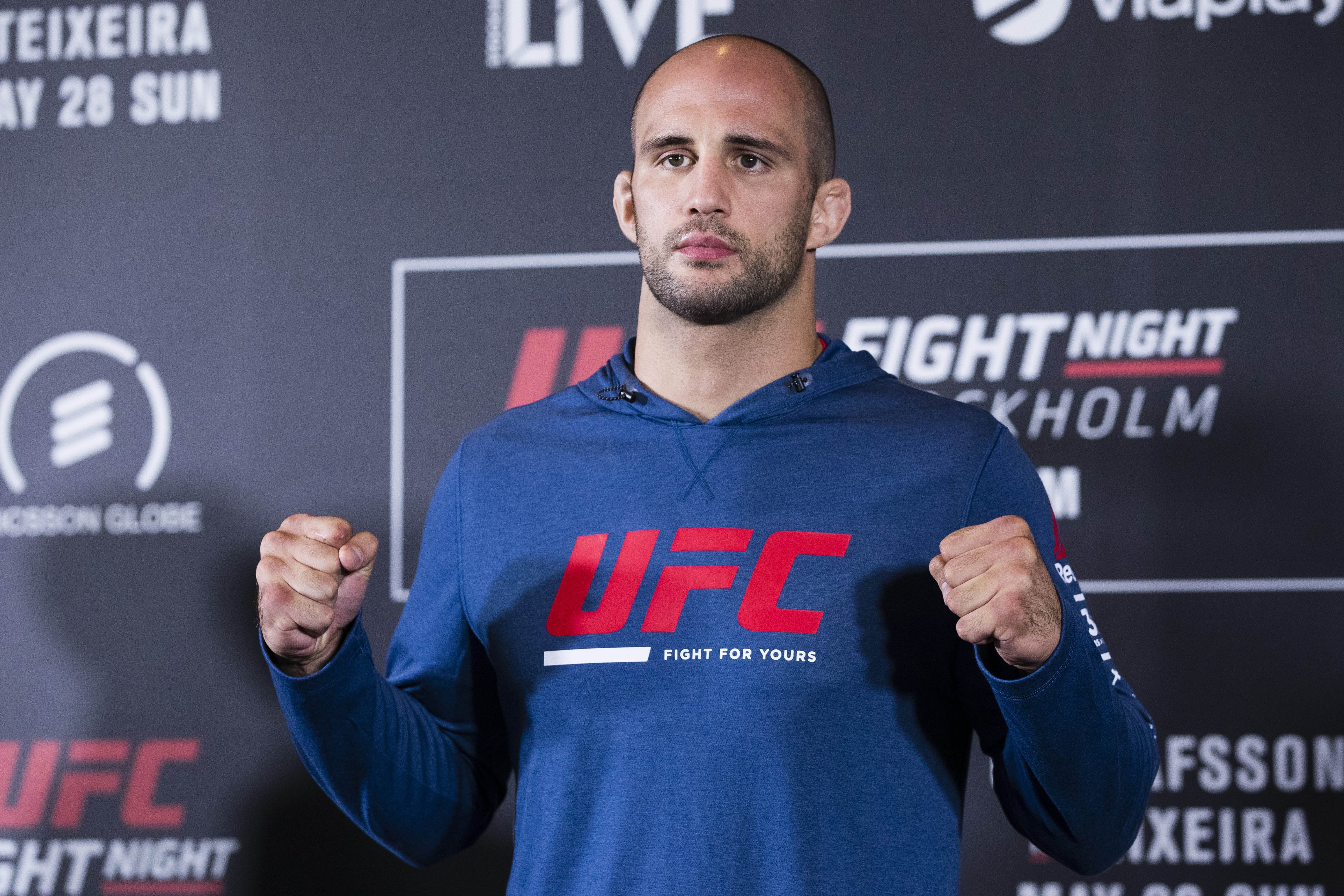 Бойца UFC дисквалифицировали на 16 месяцев за допинг Бойца UFC дисквалифицировали на 16 месяцев за допинг