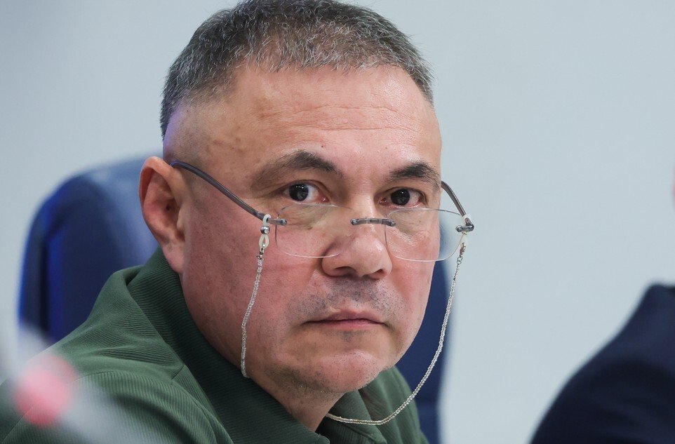 Боксёр Никита Цзю упрекнул легендарного отца в отсутствии внимания в детстве Боксёр Никита Цзю упрекнул легендарного отца в отсутствии внимания в детстве