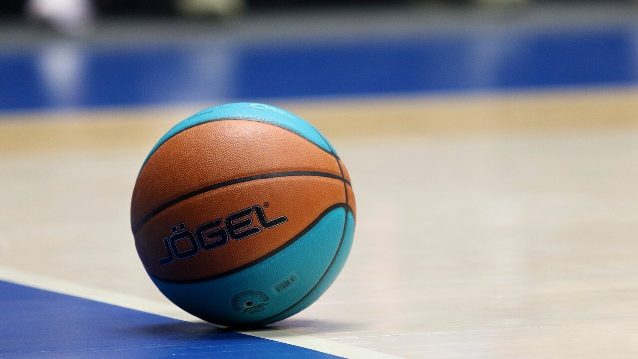FIBA оставила в силе отстранение российских баскетболистов от международных турниров FIBA оставила в силе отстранение российских баскетболистов от международных турниров